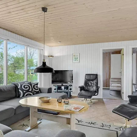 בית נופש Illeris Xi *